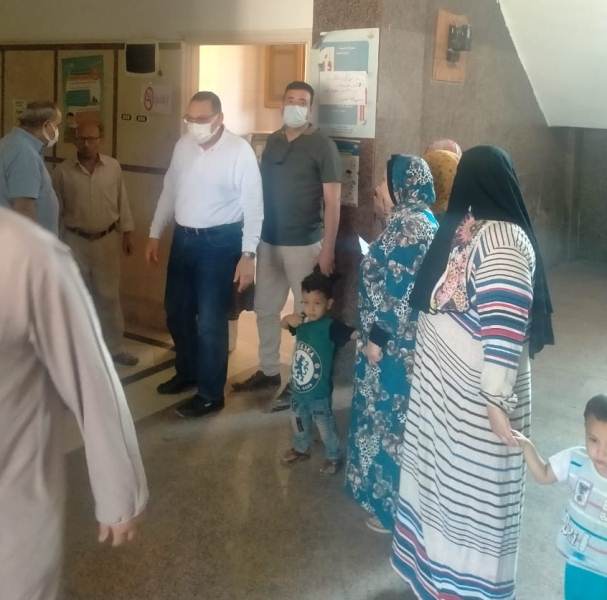 زيارة محافظة الشرقية المفاجئة للمركز الطبي 05
