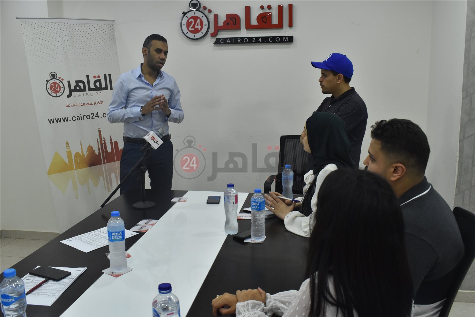 محمود المملوك رئيس تحرير القاهرة 24 ووفد من الطلاب