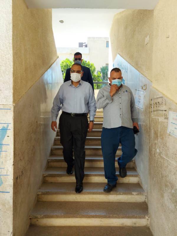 محافظ الشرقية خلال جولته بمدرسة عمر فاروق 1