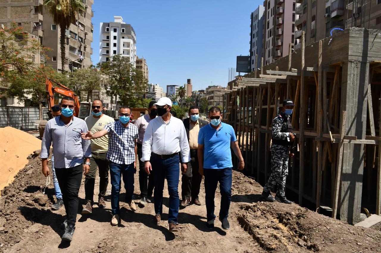 محافظ الفيوم يتفقد الأعمال الإنشائية بمشروعات تطوير مدينة الفيوم