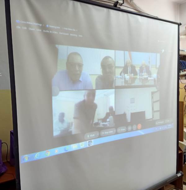 وزير التربية والتعليم يتابع امتحانات الثانوية العامة بالشرقية عبر الفيديو كونفرانس