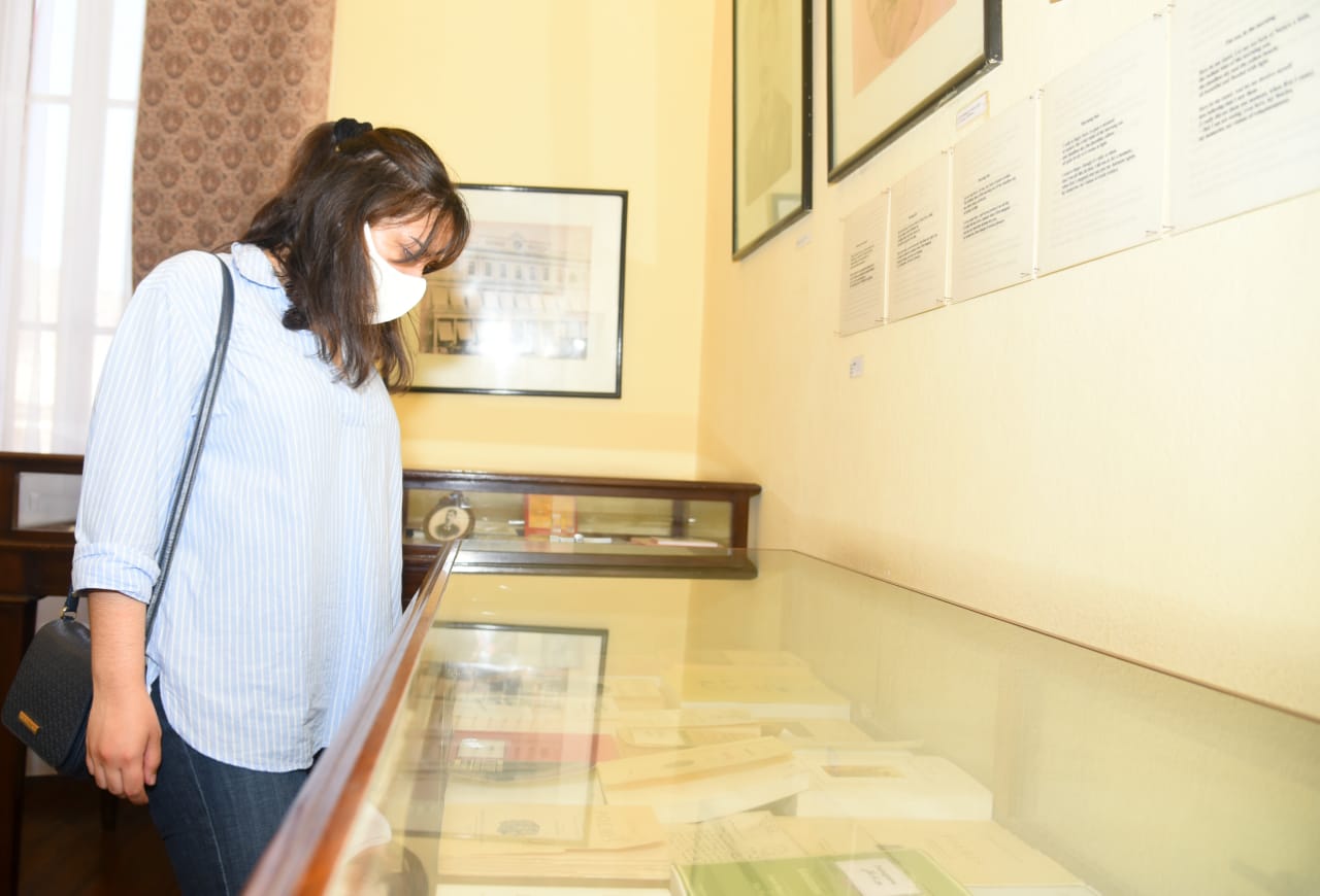 30fab1c2-4fc6-43b9-aa6a-d9c3242f005c