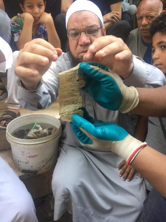 العثور على أعمال سحر في مقابر بالفيوم