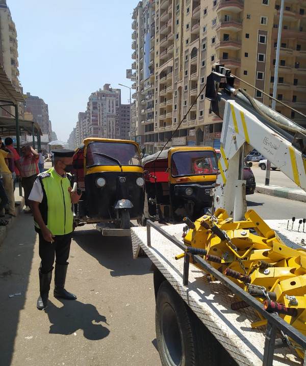 مصادرة عدد من مركبات اتوكتوك المخالفة بالشرقية 02