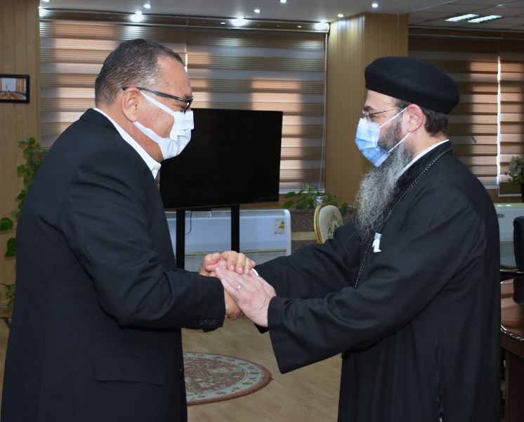 وفد كنسي يزور الشرقية للتهنئة بعيد الأضحى 05