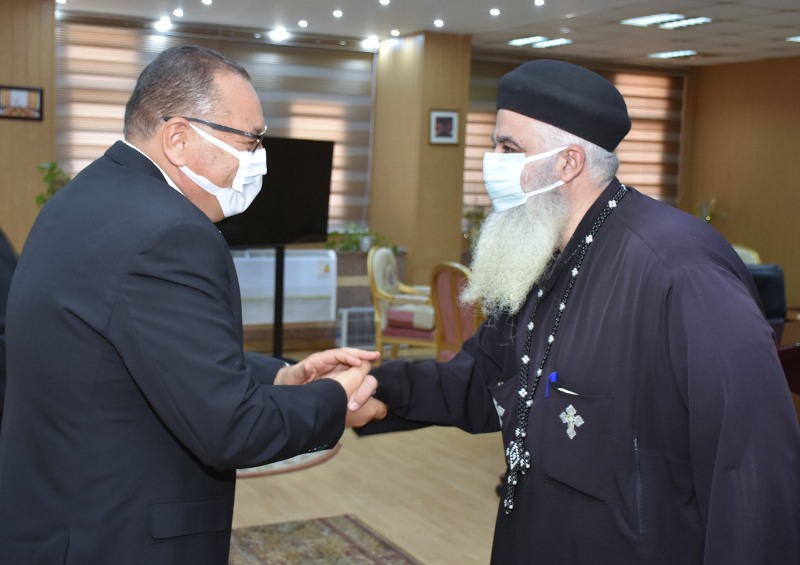 وفد كنسي يزور الشرقية للتهنئة بعيد الأضحى 01