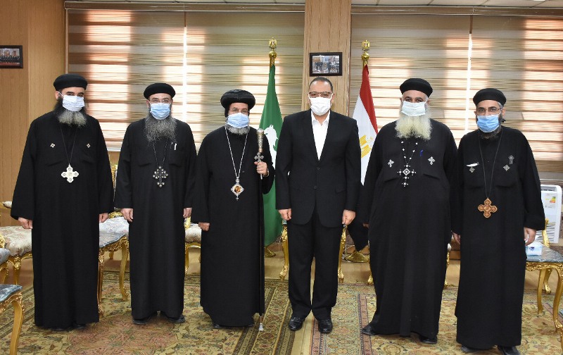 وفد كنسي يزور الشرقية للتهنئة بعيد الأضحى 02