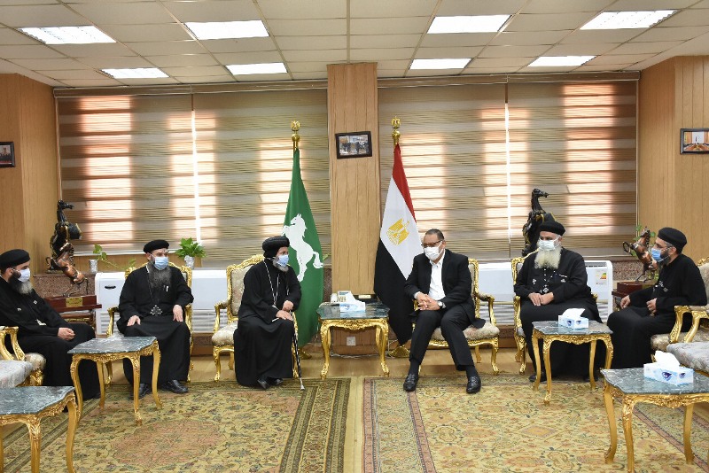 وفد كنسي يزور الشرقية للتهنئة بعيد الأضحى 04