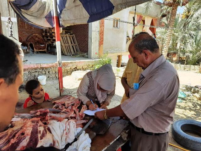 حملات تفتيشية على محال الجزارة بالشرقية 02