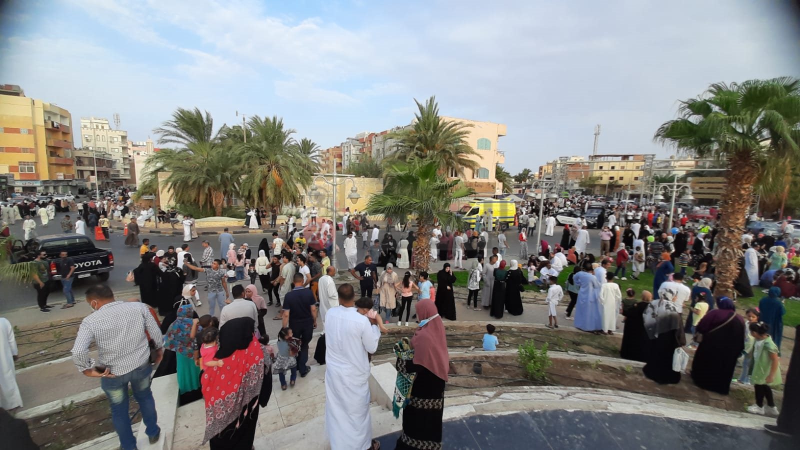 أمن البحر الأحمر يصرف تجمعات المواطنين عقب صلاة عيد الأضحى