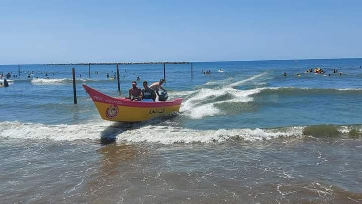 إنقاذ حالات غرق بشواطئ رأس البر