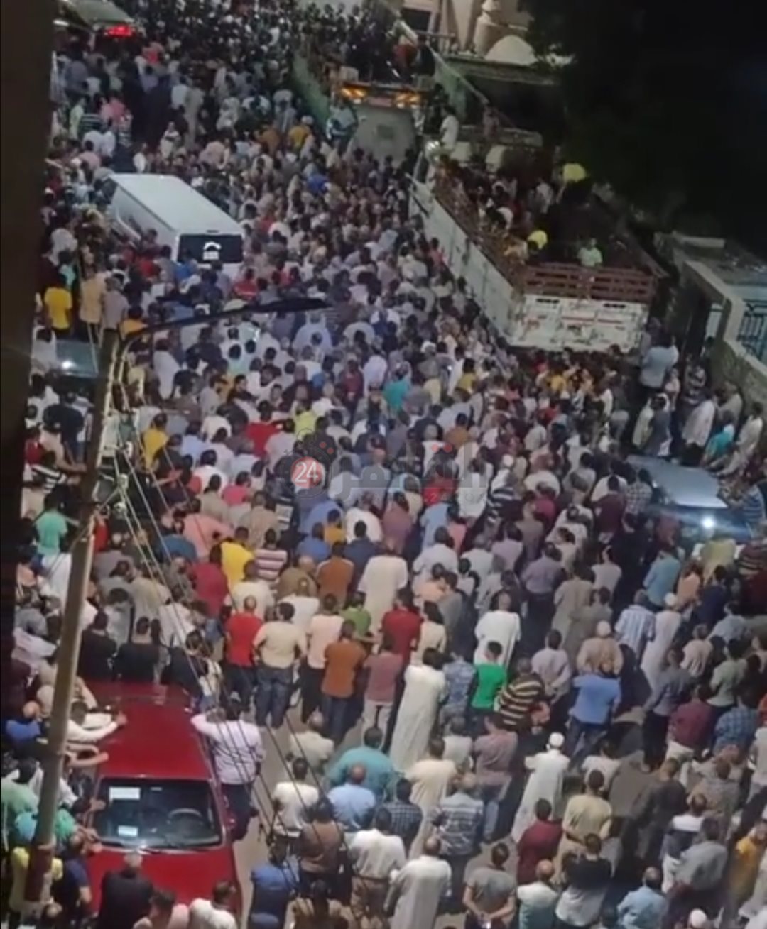 تشييع جنازة أسرة كاملة بالبحيرة 