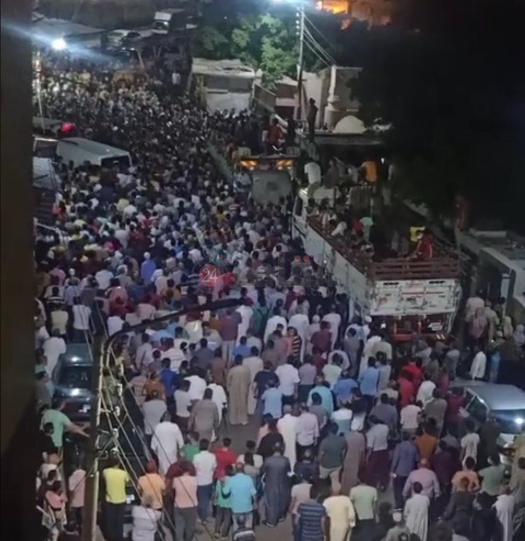 تشييع جنازة أسرة كاملة بالبحيرة 