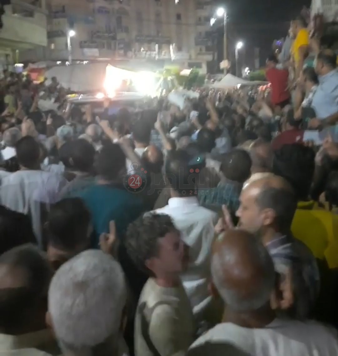 تشييع جنازة أسرة كاملة بالبحيرة 