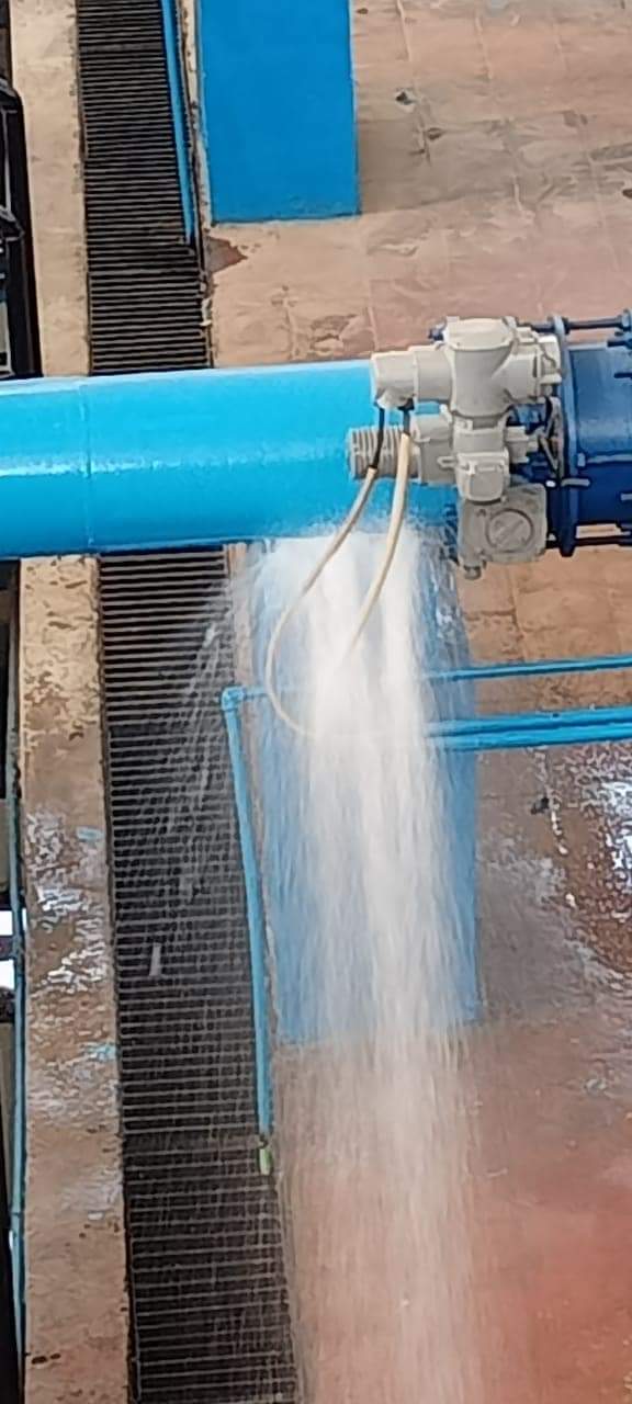 شرخ بخط طرد محطة مياه كفر الصعيدي 2