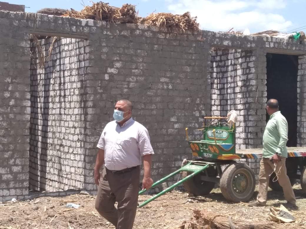 إزالة تعديات على الأراضي الزراعية في الفيوم