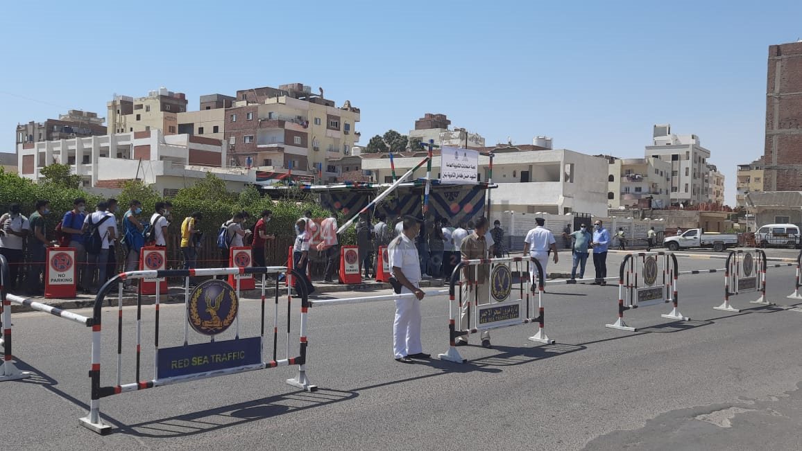 طلاب الثانوية بالغردقة