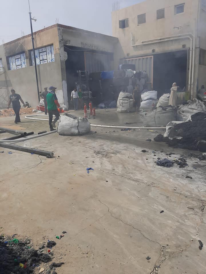حريق بمصنع بالعاشر من رمضان 01