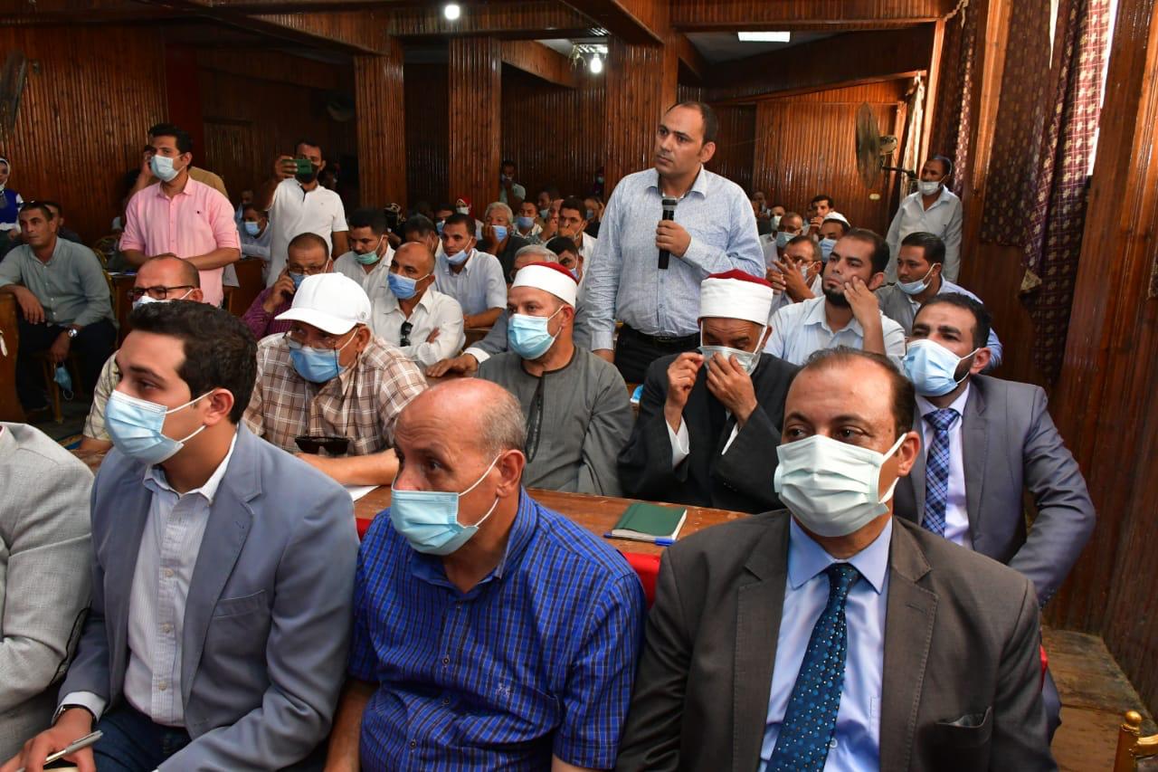 محافظ الفيوم يعقد لقاءا جماهيريا مع أهالي مركز طامية