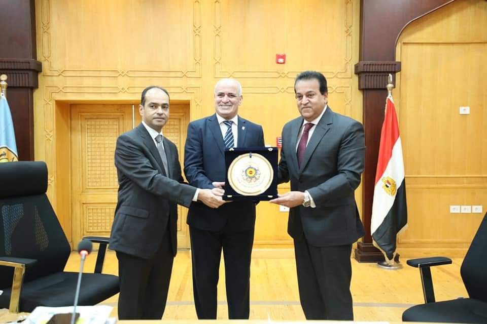 المجلس الأعلى للجامعات يشكر رئيس جامعة الفيوم