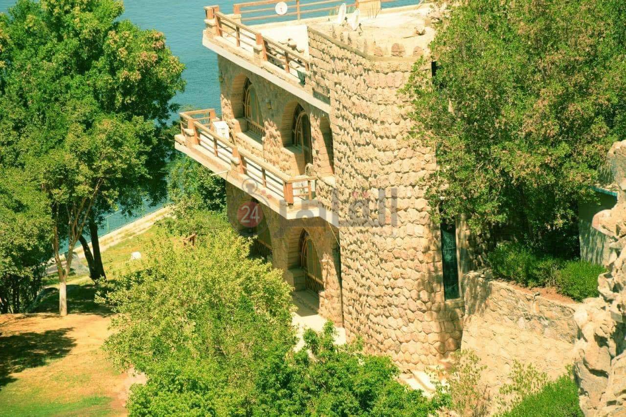 received_179935389874228