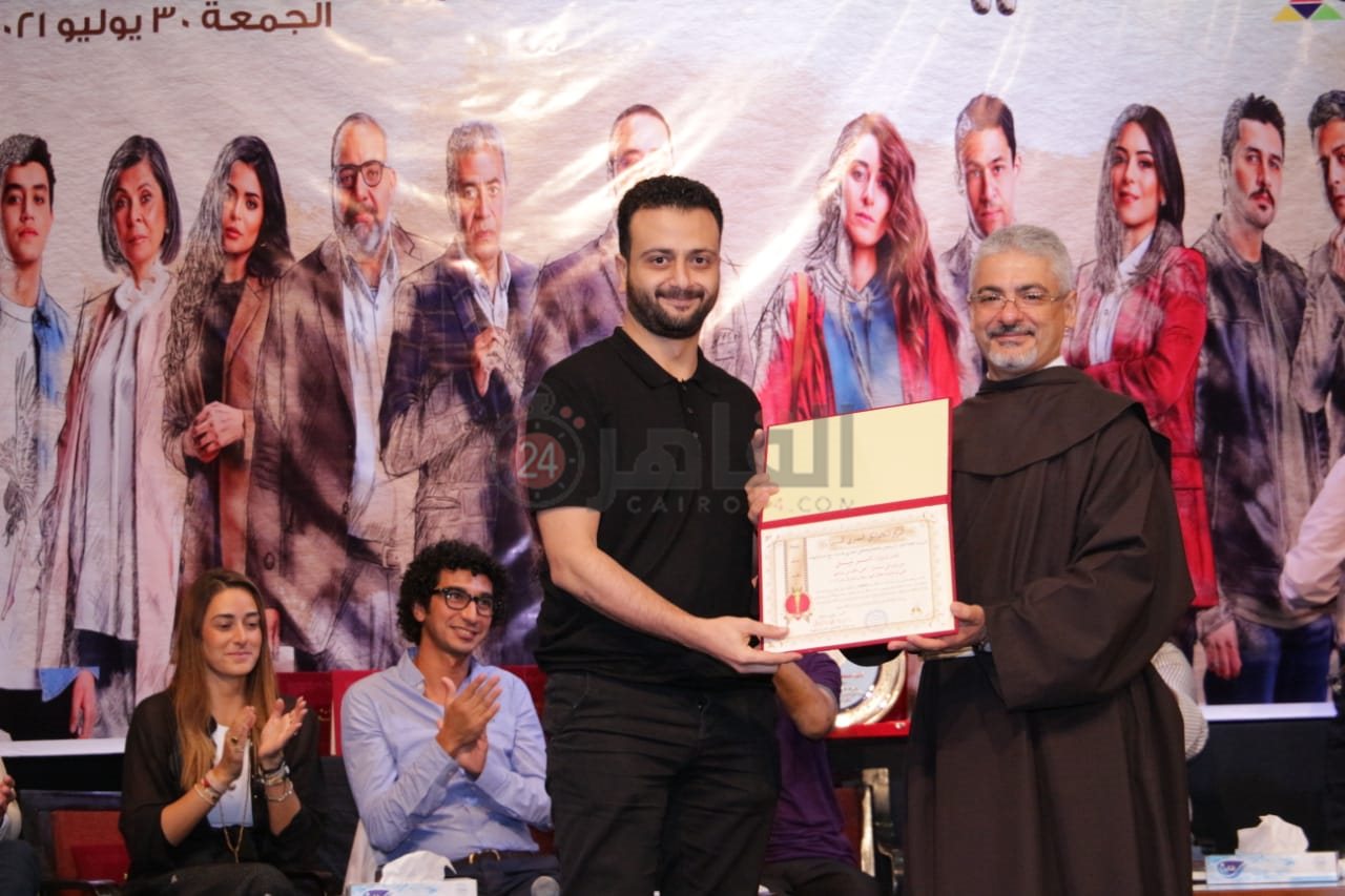 تكريم أبطال مسلسل خلي بالك من زيزي