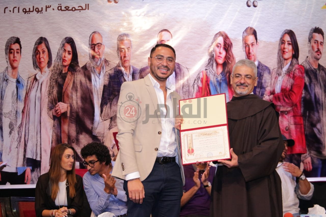 تكريم أبطال مسلسل خلي بالك من زيزي