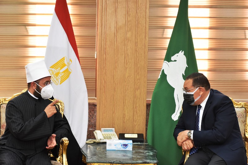 محافظ الشرقية يلتقي مستشار رئيس الجمهورية للشؤون الدينية 01