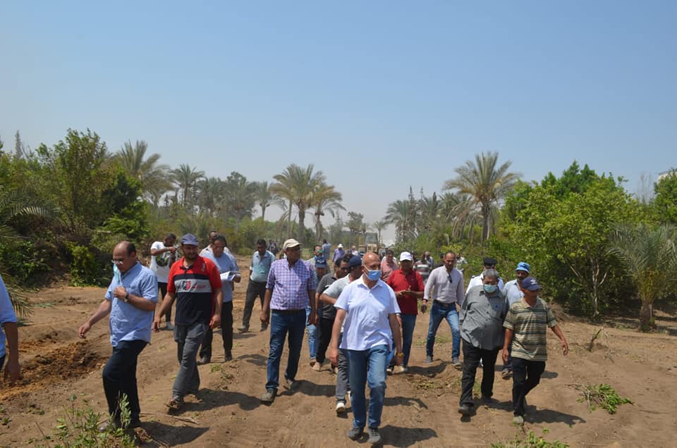 رئيس جهاز العاشر من رمضان يقود حملة لإزالة التعديات 2