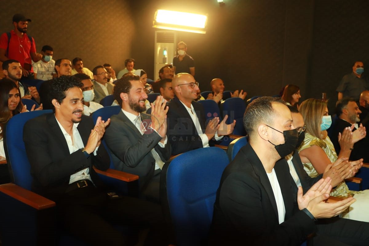 تكريم صناع فيلم ريش (8)