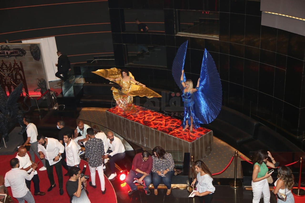 العرض الخاص لفيلم الانس والنمس (2)