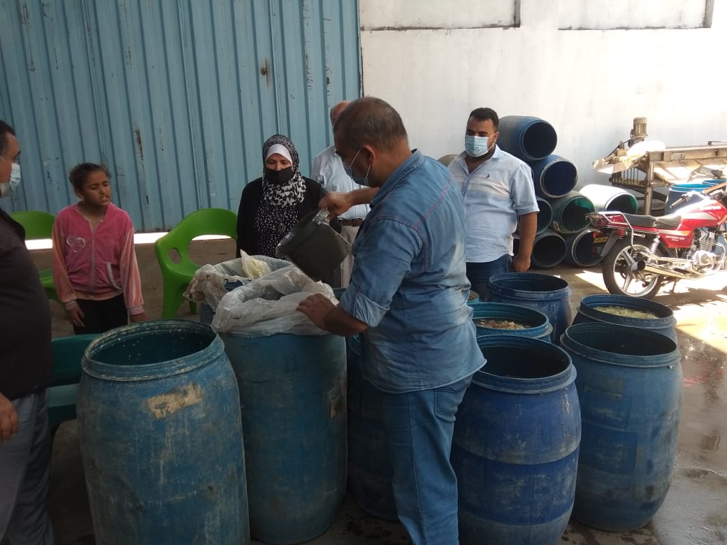 حملة تفتيشية على مصانع الأغذية بالشرقية 01