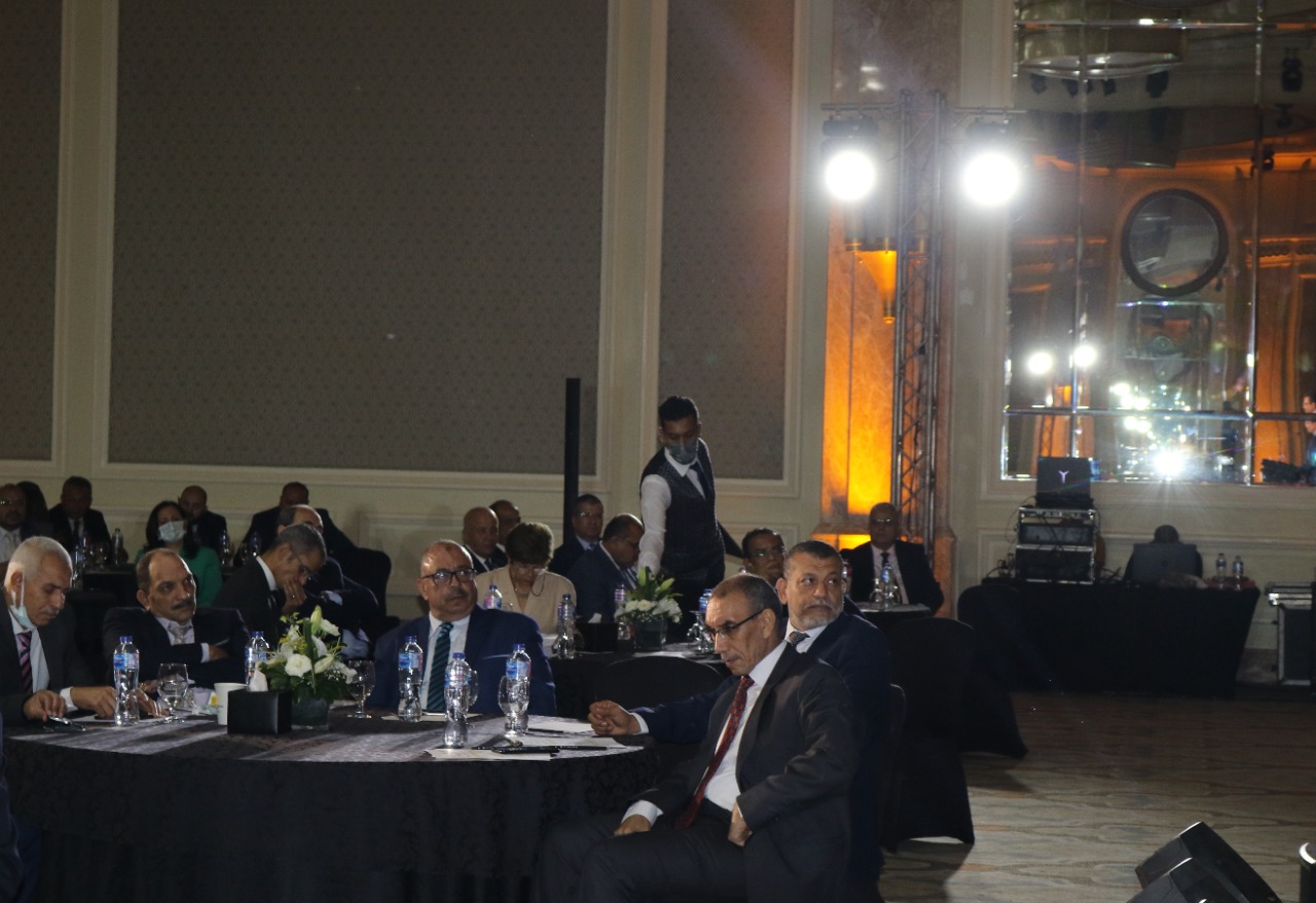 مؤتمر وزير المالية9