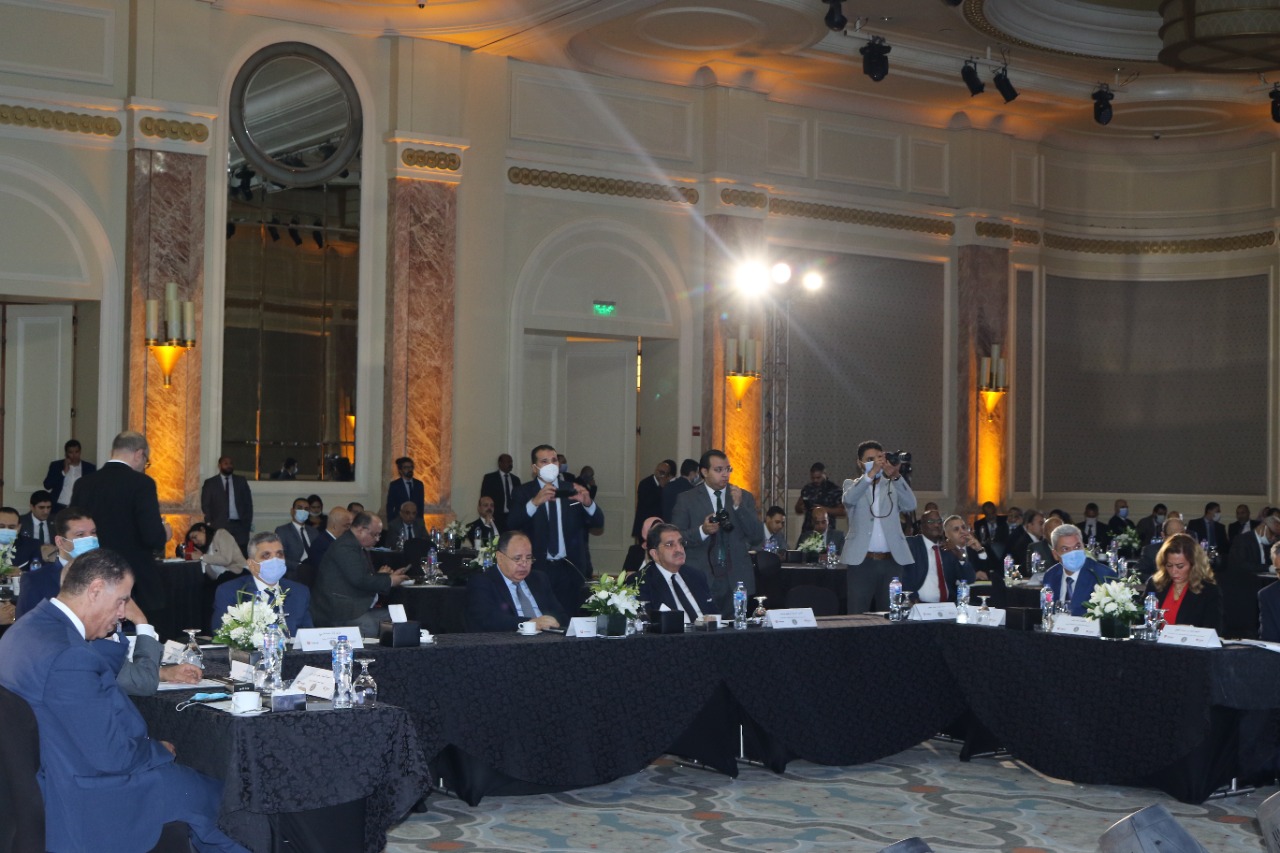 مؤتمر وزير المالية7