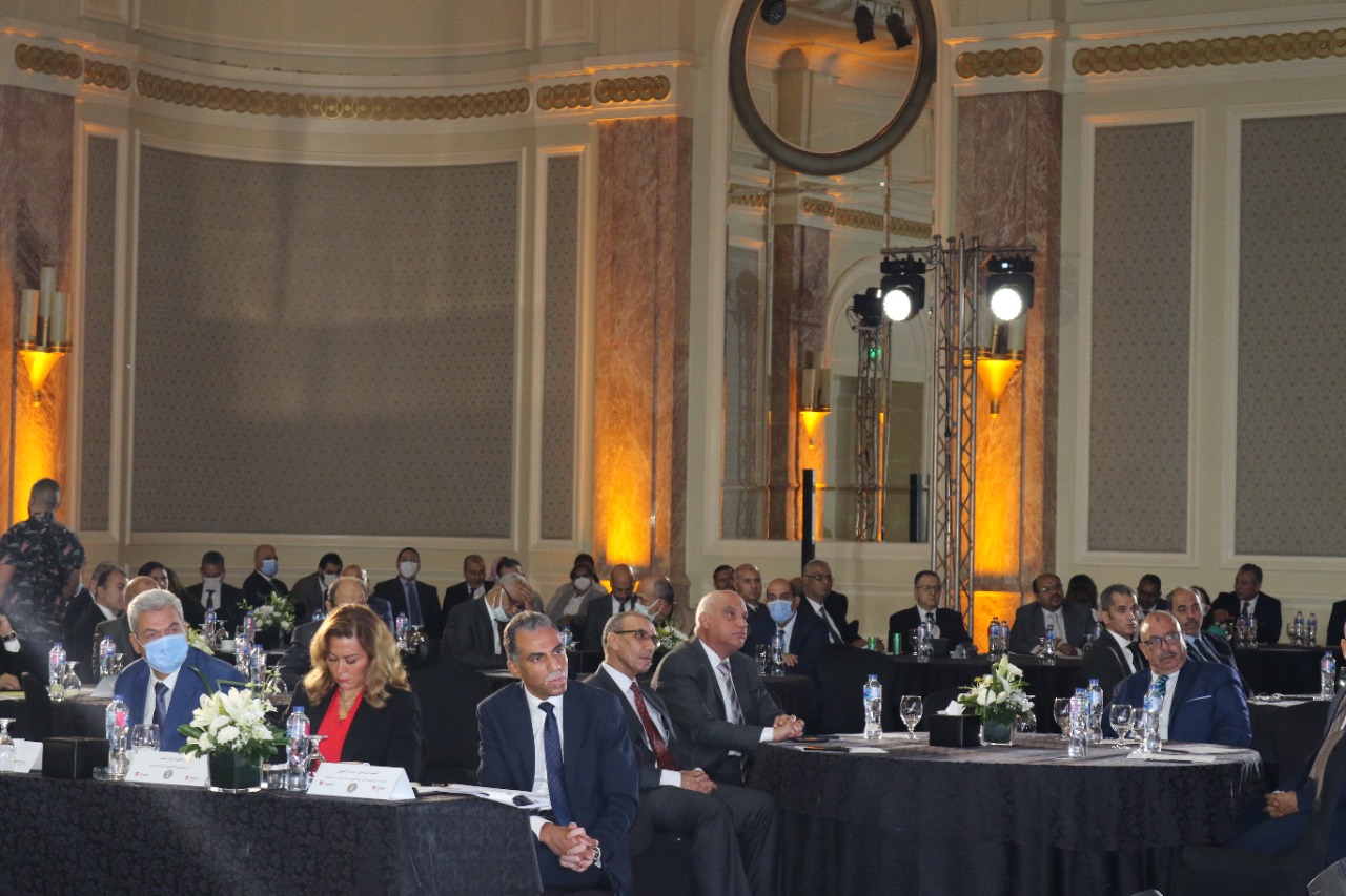 مؤتمر وزير المالية6