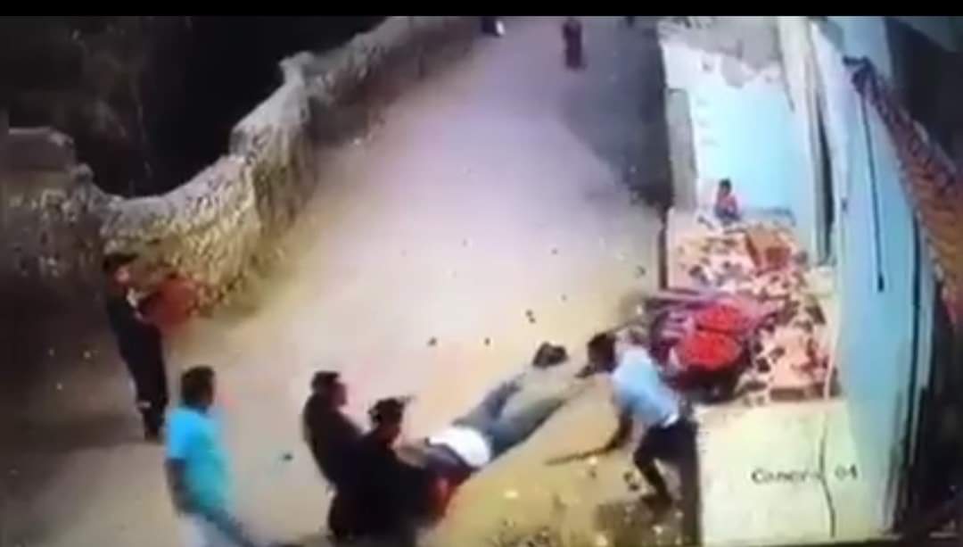 صورة من مقطع الفيديو الخاص بالواقعة