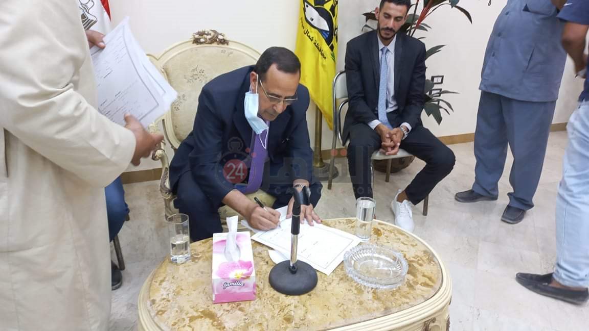 محافظ شمال سيناء يشهد على عقد قران أول عروس من دار الأيتام