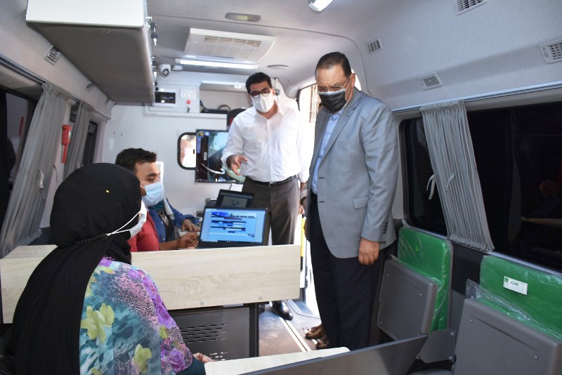 تشغيل أول مركز تكنولوجي متنقل بالشرقية  03
