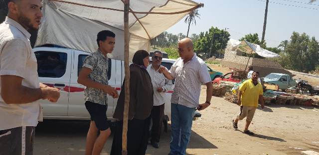 بائعة الخضروات بعد نقلها لمكانها الجديد بالسوق 02