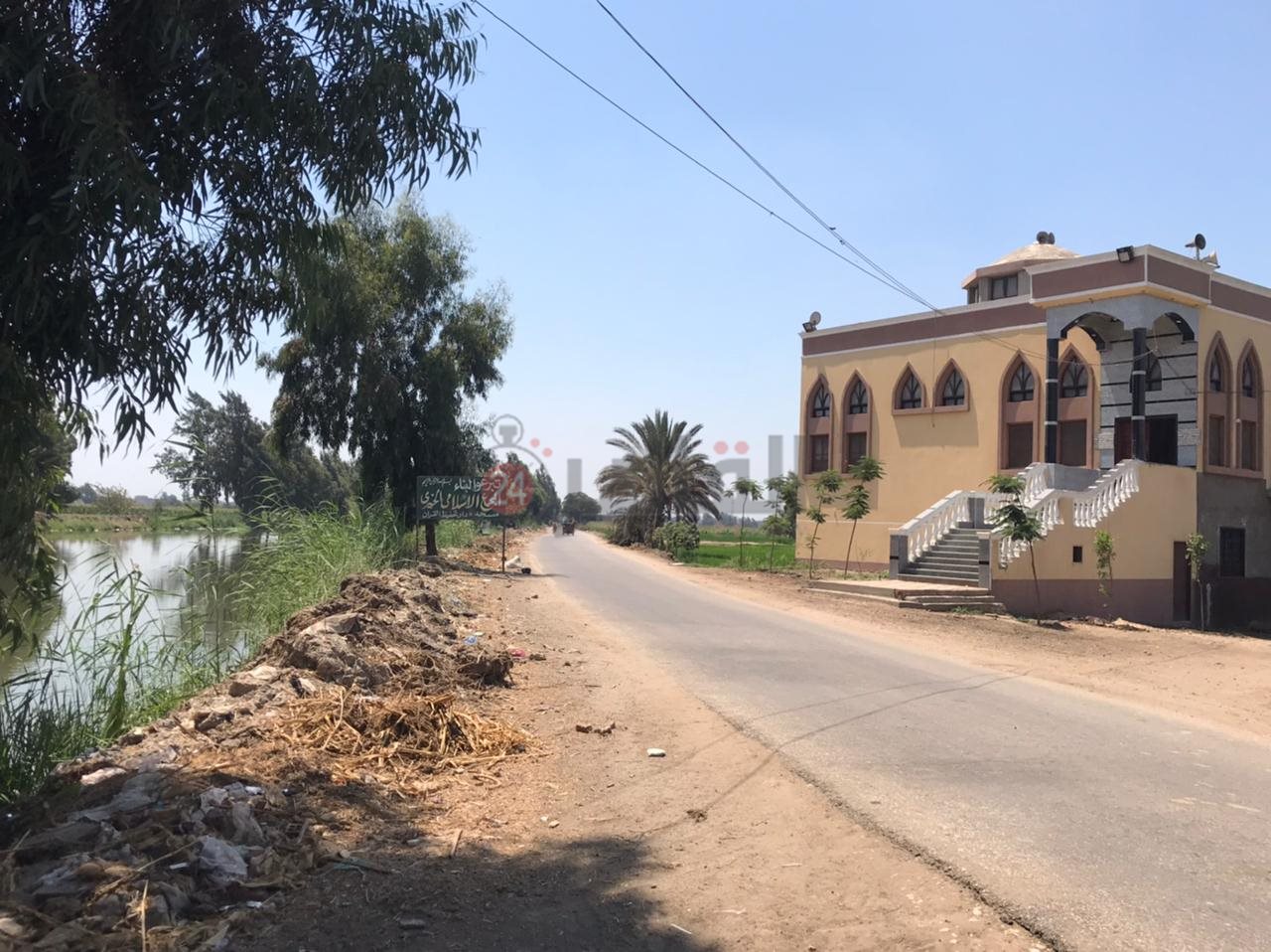 مدخل القرية 3