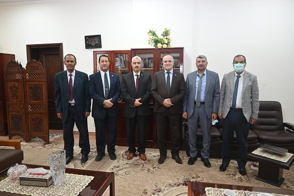 رئيس جامعة الفيوم يشارك في ورشة العمل التي نظمها معهد البحوث الفلكية والجيوفيزيقية