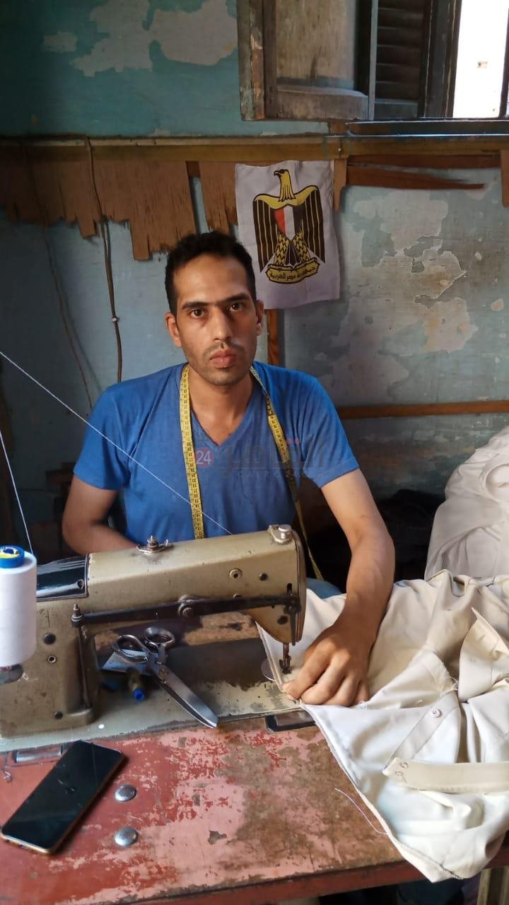 عادل موسى حاصل على ماجستير في التربية الرياضية