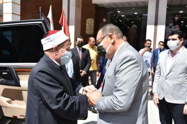 محافظ الشرقية يستقبل مفتي الجمهورية