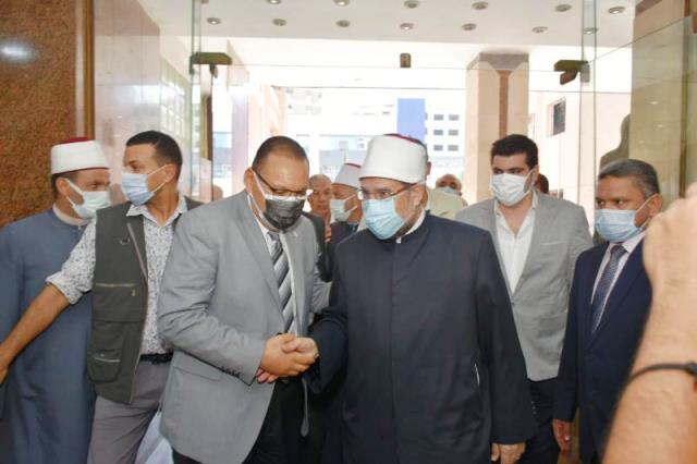 وزير الأوقاف خلال زيارته للشرقية