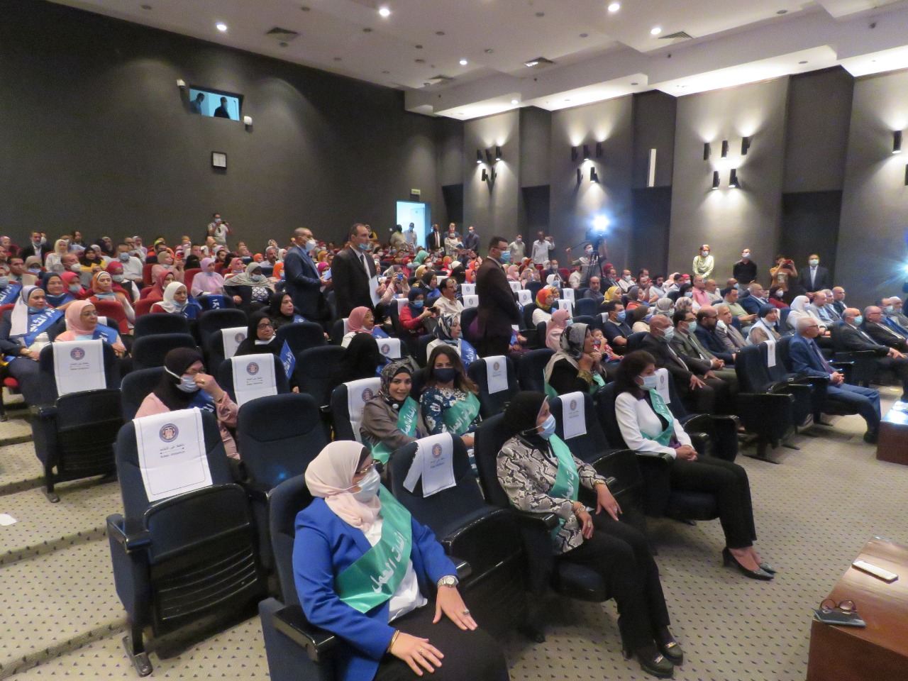 وزير المالية يكرم رائدات مصر 5