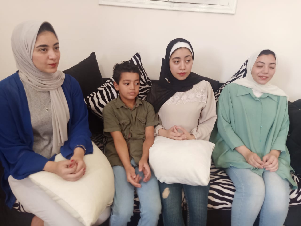 الطالبة وأسرتها 