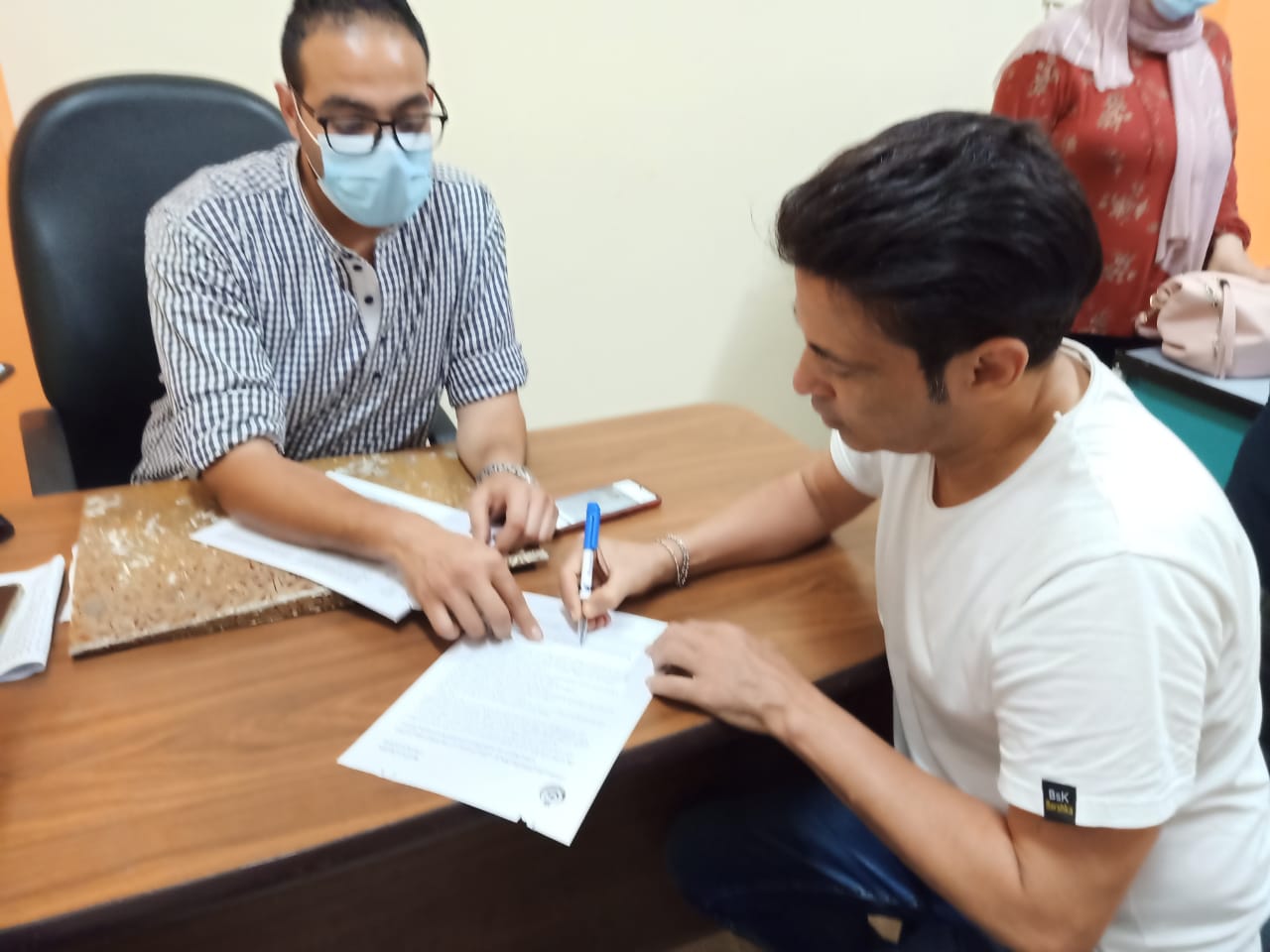 سعد الصغير يتلقى لقاح كورونا بالشرقية 1