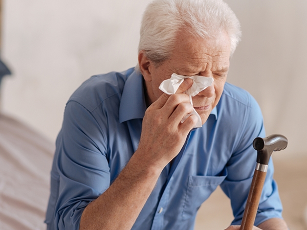 رؤية الأب المتوفي مريض في المنام