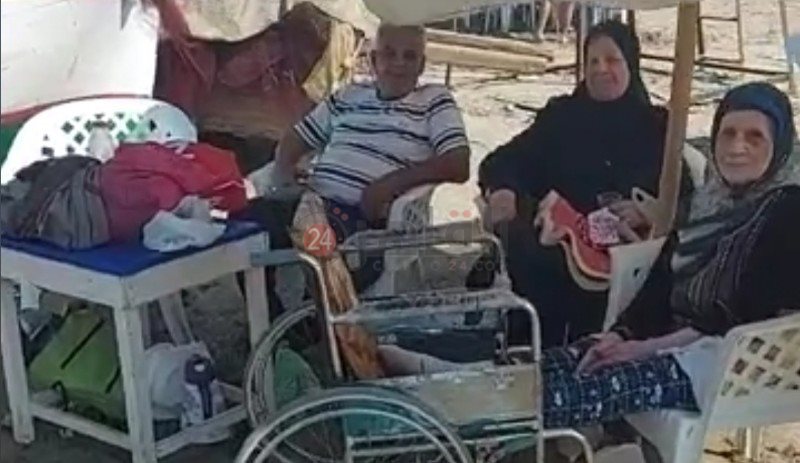 ذوي القدرات الخاصة علي شاطئ بورسعيد