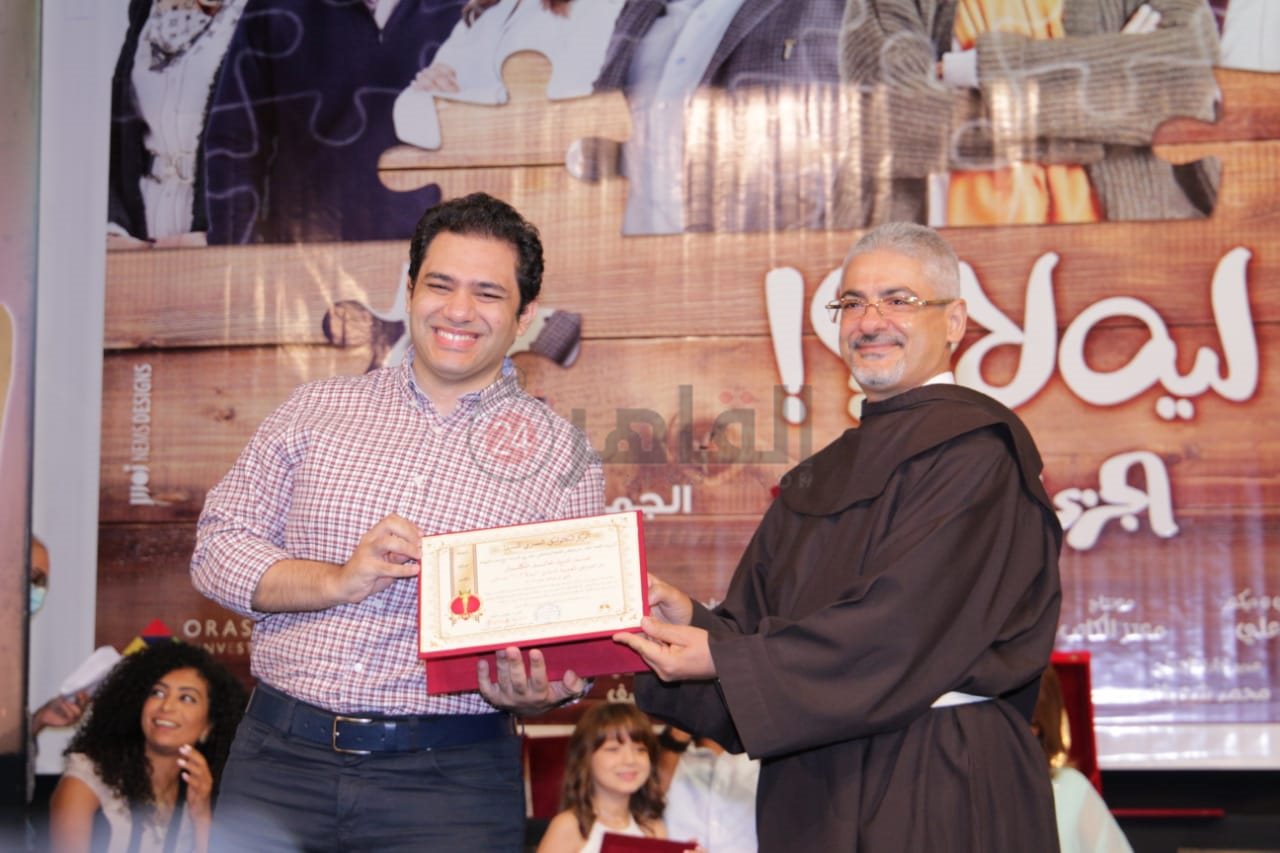 تكريم أبطال مسلسل ليه لأ بالكاثوليكي للسينما (7)